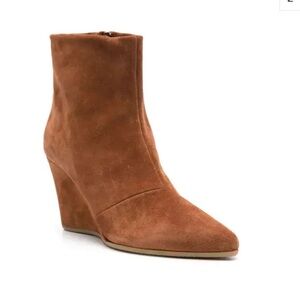 Suede Wedge Boots in Brown